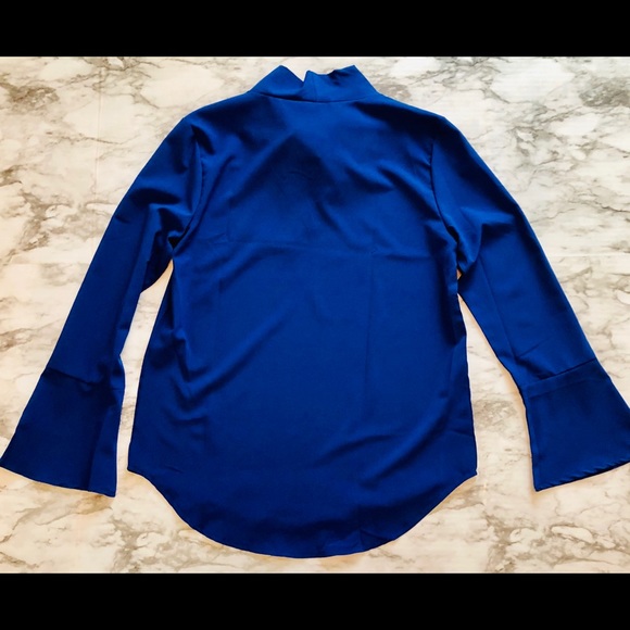 Blue tie-neck top - Picture 2 of 2